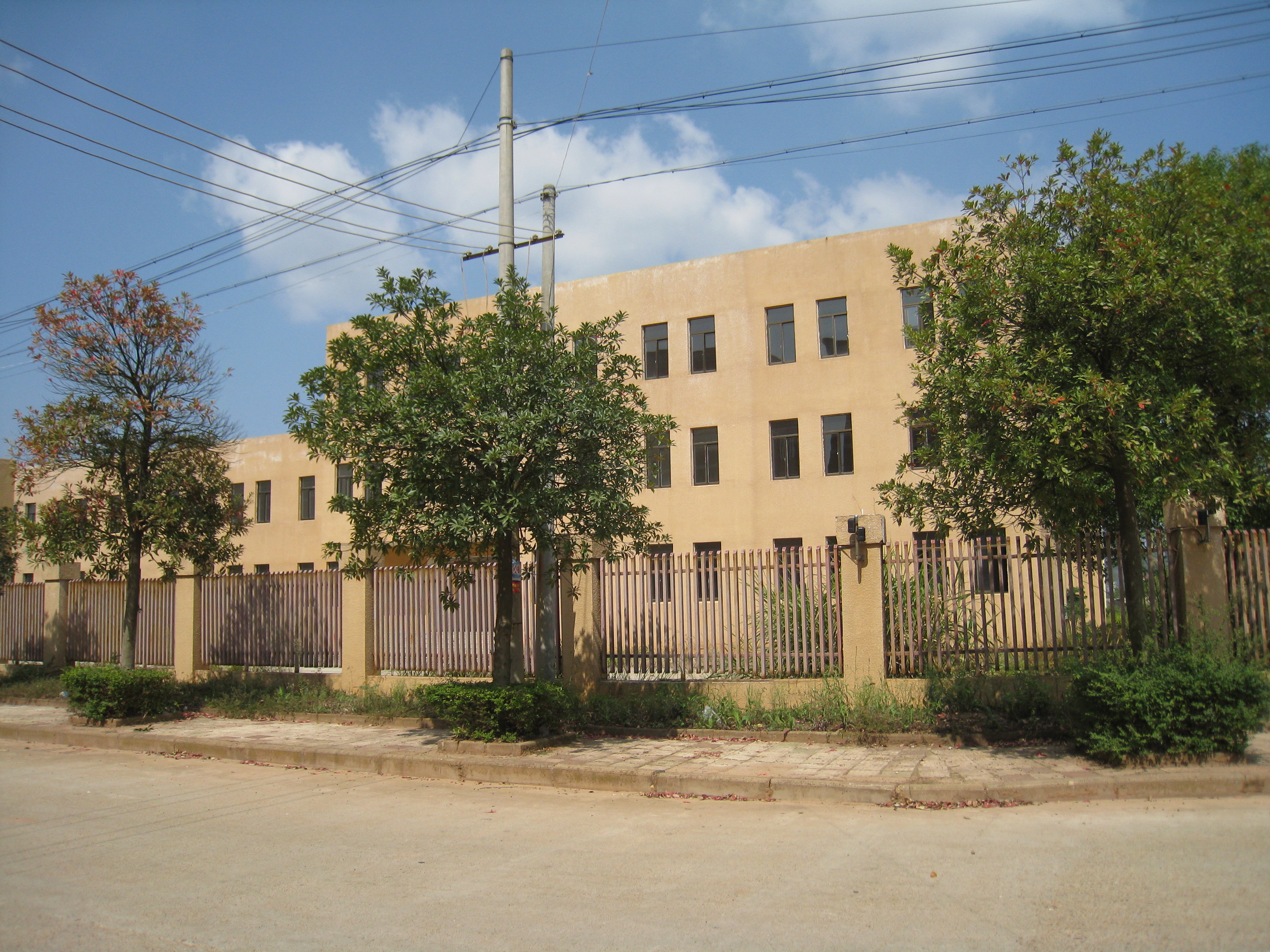 ۶�(y��ng)�h�J�﹤�I(y��)�@�^���خa(ch��n)�������Oʩ